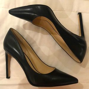 Nine West Black Leather Tatiana Pointed Heels